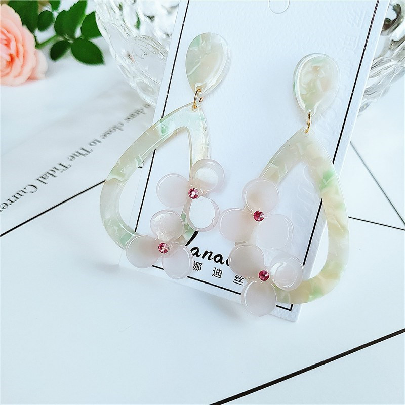 Fashion Women's Earring New Flower Ladies Earring Acrylic Pink Flower Earrings display picture 7