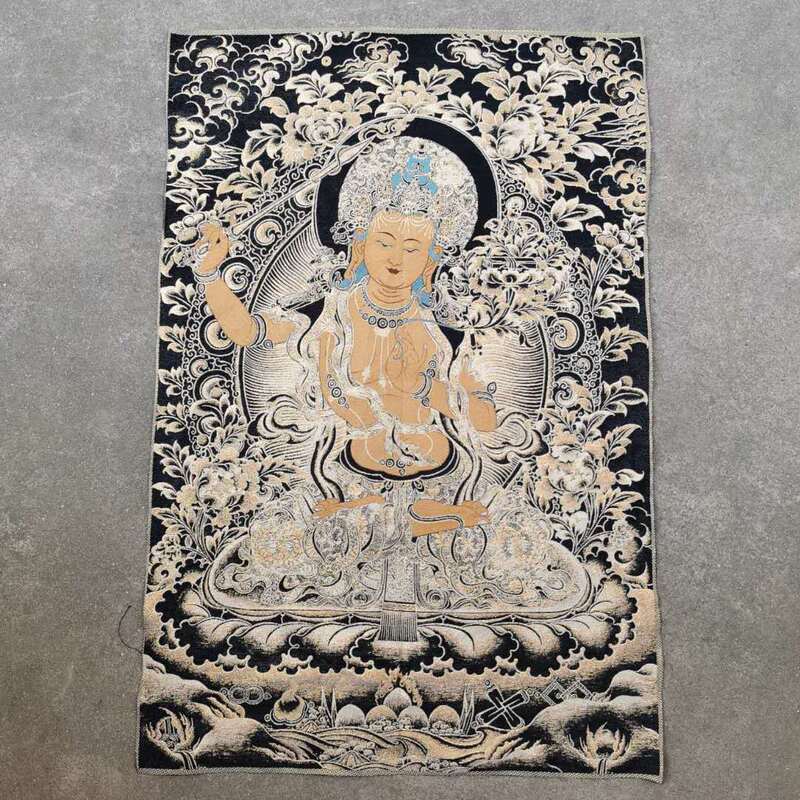 Factory wholesale retro brocade thangka embroidery painting Xizang gold calligraphy and painting Brocade a generation of hair