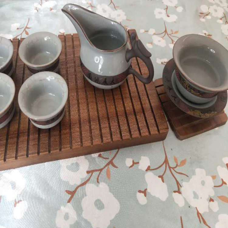 Caja de pañuelos de madera maciza de estilo europeo caja de pañuelos de sala de estar de lujo ligero al por mayor caja de pañuelos simple chino caja de almacenamiento de madera de hotel