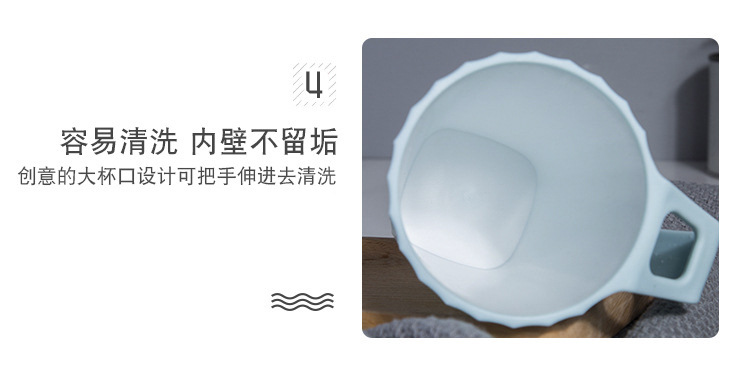 11034558464_663768102