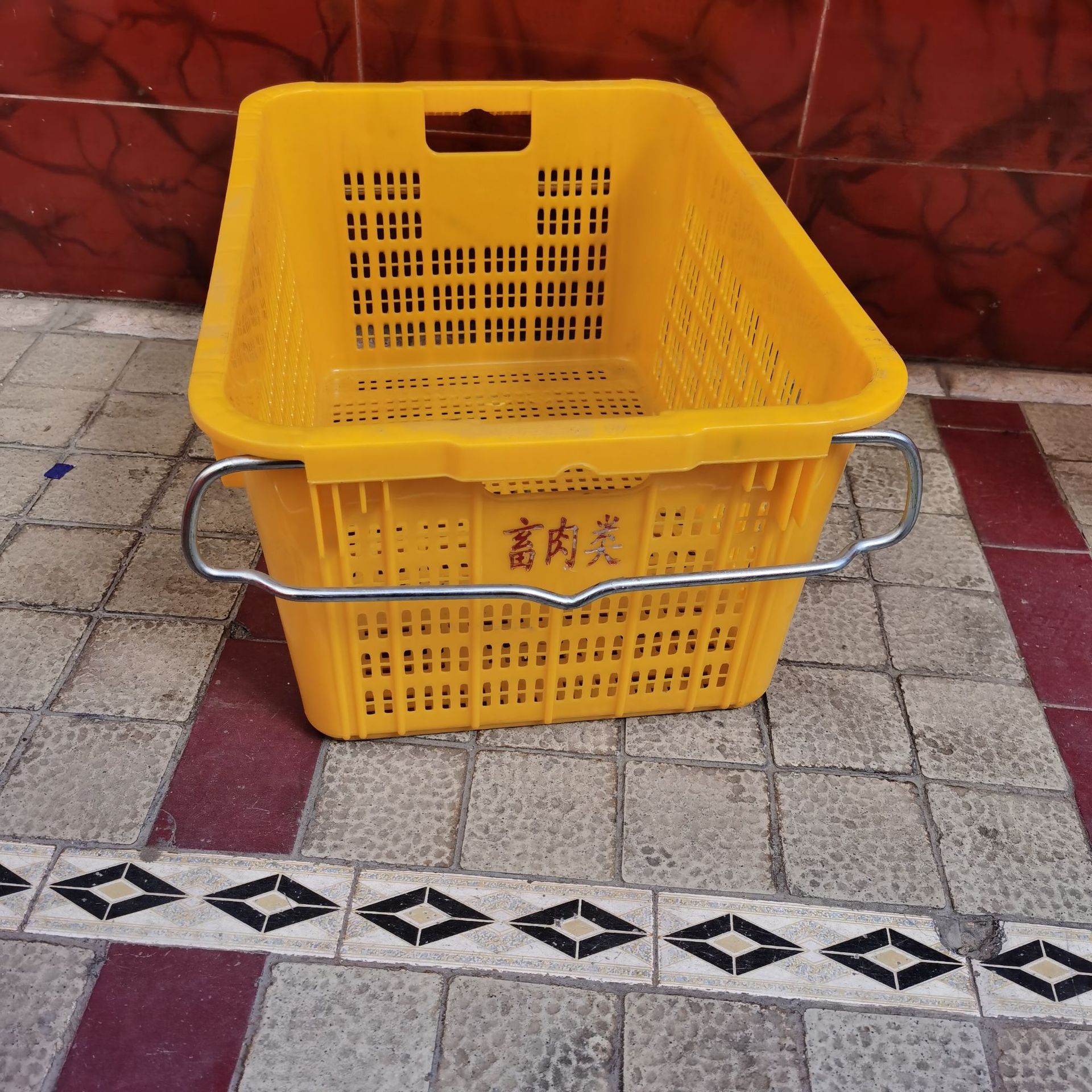 汕尾带铁耳塑料蔬菜筐 物流运输筐615*420*200服装收纳篮周转箩