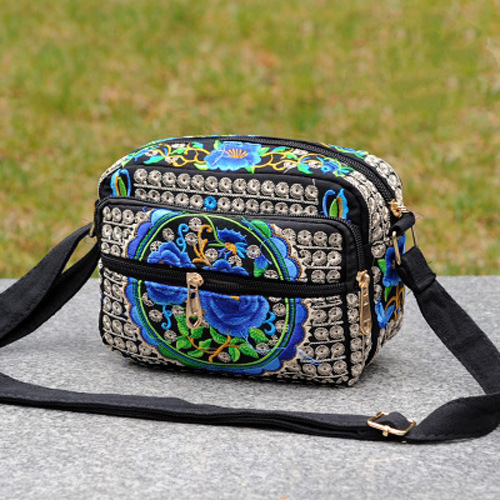 Directo de fábrica Nueva Yunnan estilo étnico bordado bolsa de mensajero de las mujeres bolsa pequeña bolsa ligera simple retro bolsa casual