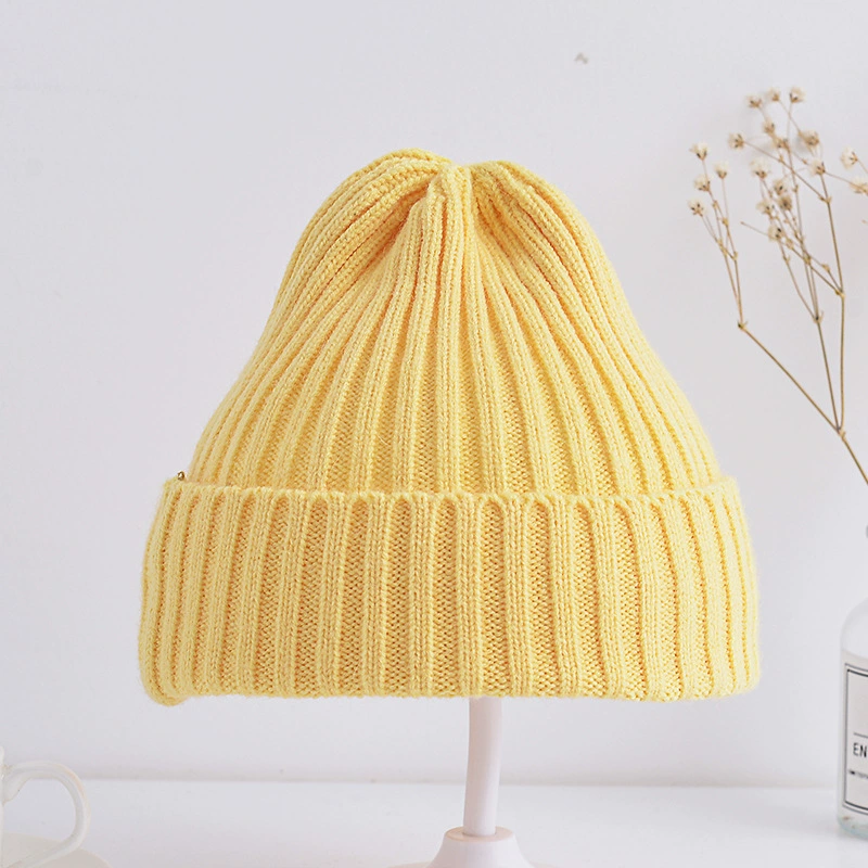 Gama completa de colores del gorro de punto para niños