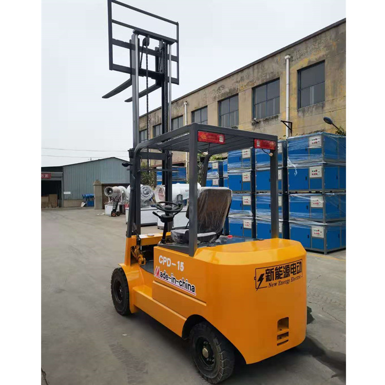 1.5T电动座驾式叉车  电动堆高车  小型工业搬运车辆