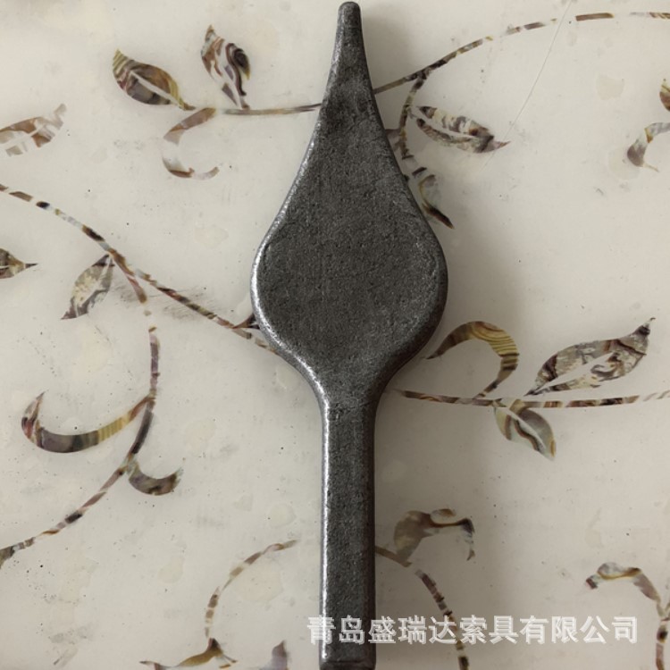 山东品质实体厂家铁尖头栅栏矛头铁艺枪尖大门圆钢焊接花围栏装饰