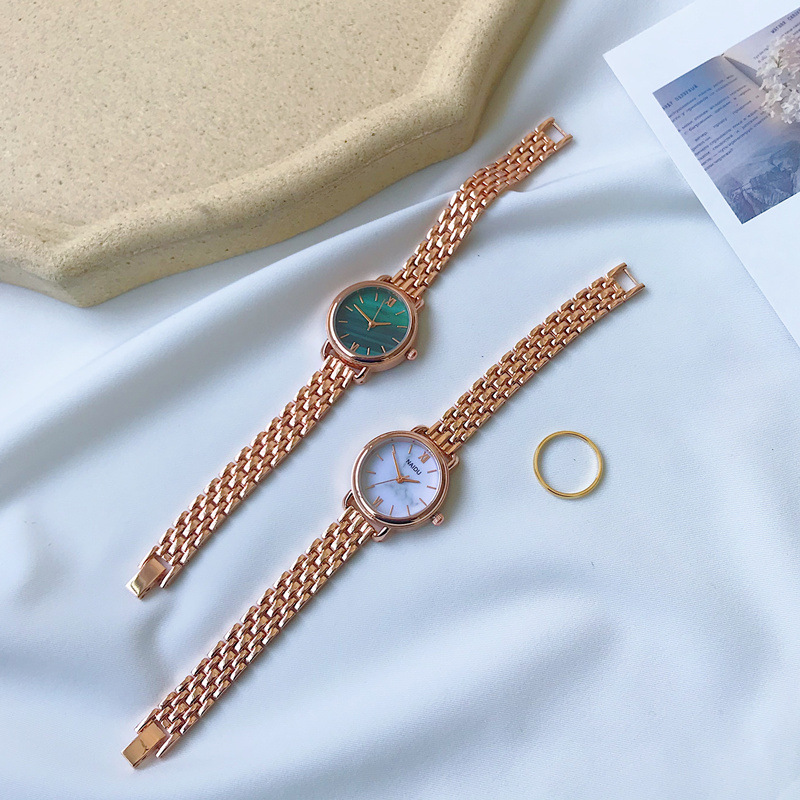 Light Luxury Niche Brand Design Watch for Women Ins Style High-End Fashion Mini Bracelet Watch Green Forest Girl