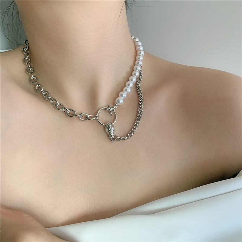 Fashion Snake Head Star Pearl Chain Stitching Short Clavicle Chain Necklace display picture 8