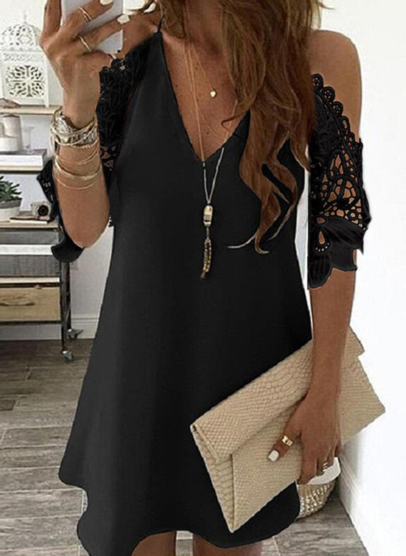 Robe de bonne couture avec dentelle - Ref 3428622 Image 15