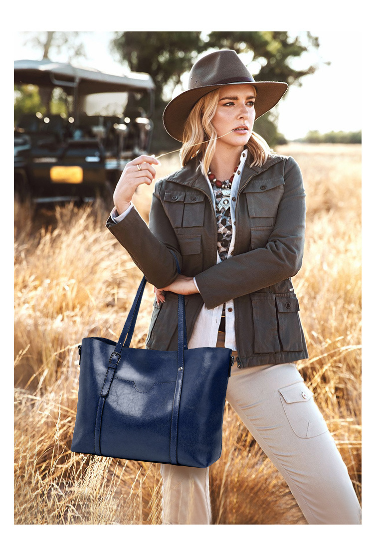 Women's Large All Seasons Pu Leather Solid Color Fashion Square Zipper Tote Bag display picture 2