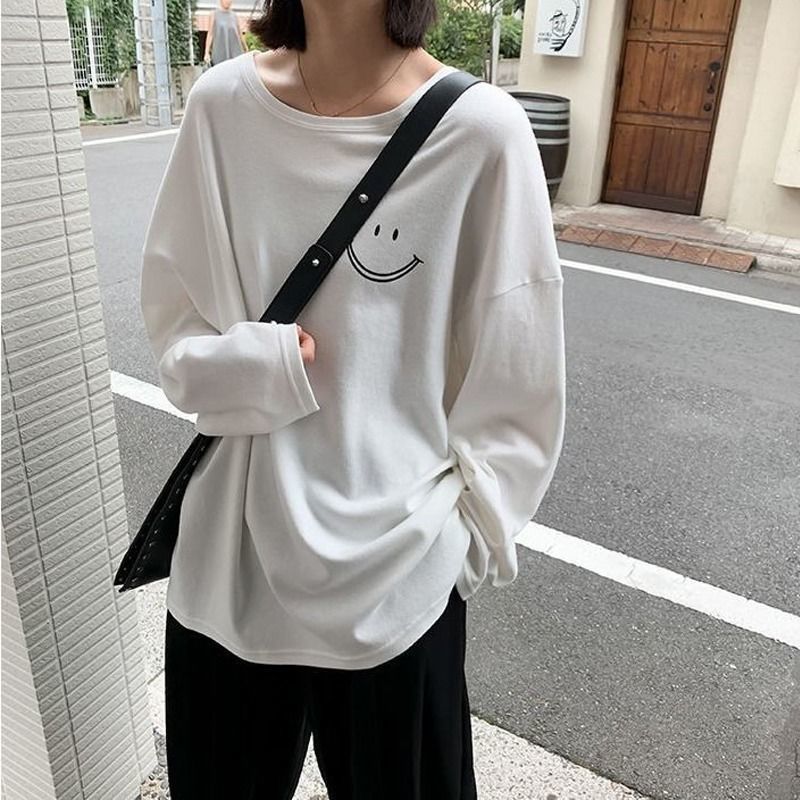 Smiling face long sleeved T-shirt 2024 autumn Korean version new round neck loose fitting women's bottom top_voghion.com