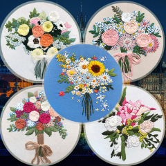 オリジナルの3d刺繍の初級初心者の手作り創意刺繍diy手は花の材料を持って授業を包んでデザインします。