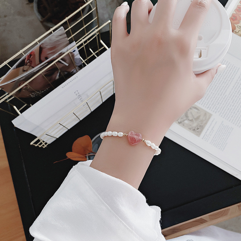 Nischen Design Ins Japan Und Südkorea Gezeiten Süßwasser Perle Barock Wind Erdbeere Kristall Liebe Perlen Armband Frauen display picture 1