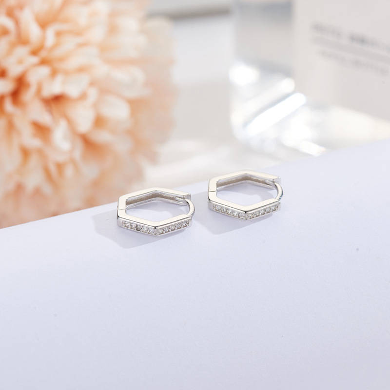 S925 plata esterlina Corea del Sur elegante simple todo partido De seis lados diamante anillo de la oreja elegante personalidad oreja hebilla pendientes joyería femenina