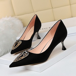 1923-2 in Europe and the sexy party with high-heeled shoes with thin metal lighter pointed diamond buckle single shoe he