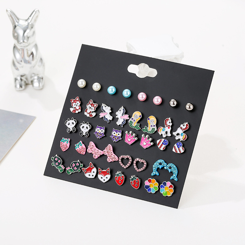 Fashion New Blue Animal 20 Pairs Of Christmas Butterfly Alloy Earrings Set display picture 2