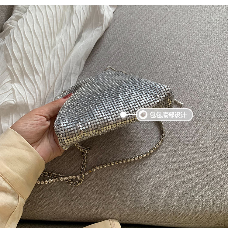 Korean Messenger Chain Shoulder Bag display picture 10