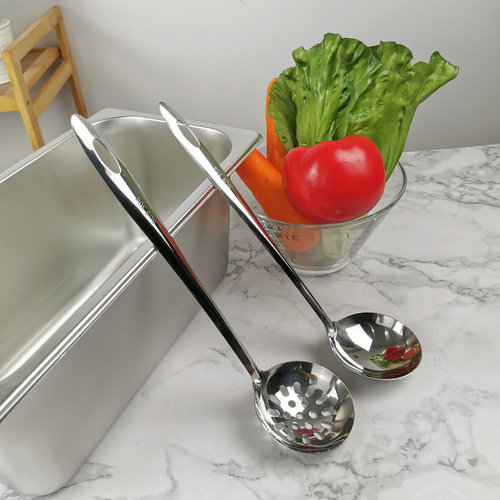 304 stainless steel soup spoon colander, hot pot soup shell, long handle spoon, spoon, soup porridge spoon, two yuan store daily necessities