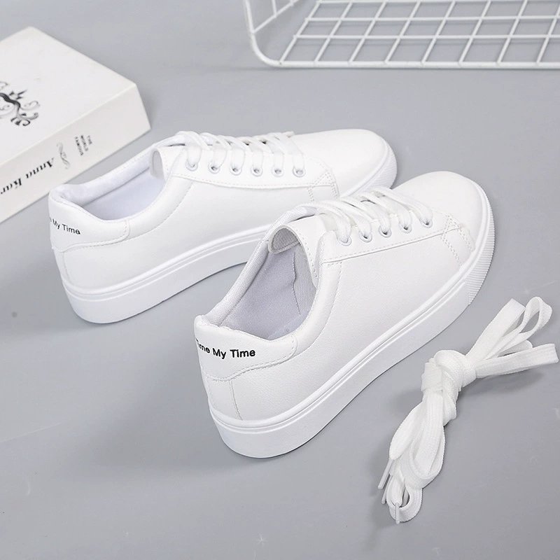 Маленькие белые туфли женские 2022 Новые Модные дышащие туфли на плоской подошве Уличная Повседневная Женская обувь весенне-летняя тонкая