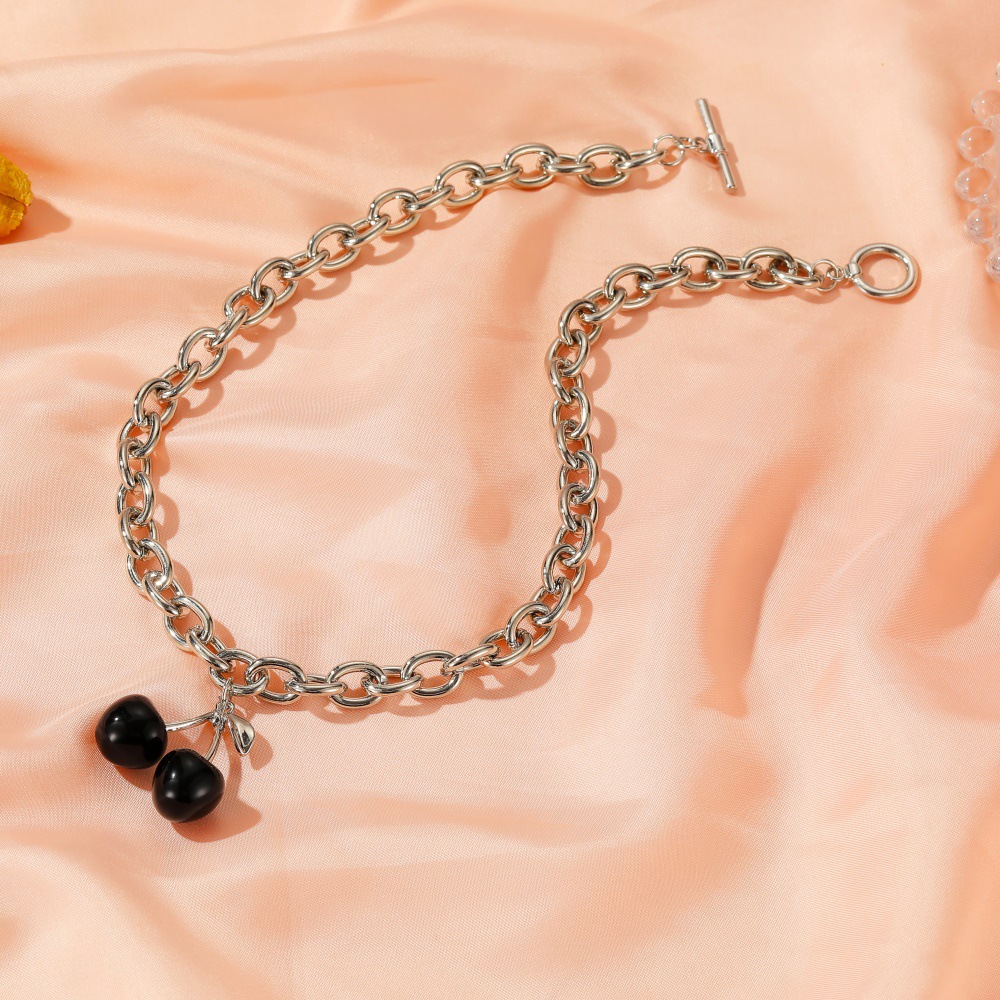 Korean Black Cherry Fashion Thick Chain Word Buckle Simple Fruit Alloy Choker display picture 4