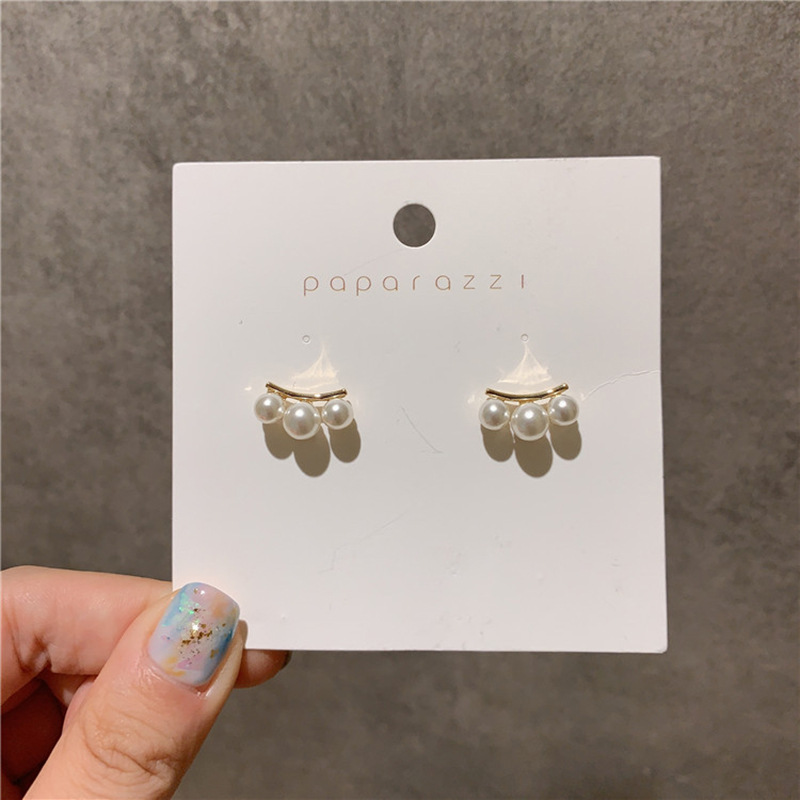 Korea S925 Silver Needle Simple Elegant Fan Shaped Rhinestone Small Pearl Earrings Wild Temperament Earrings Girl Wholesale Nihaojewelry display picture 10