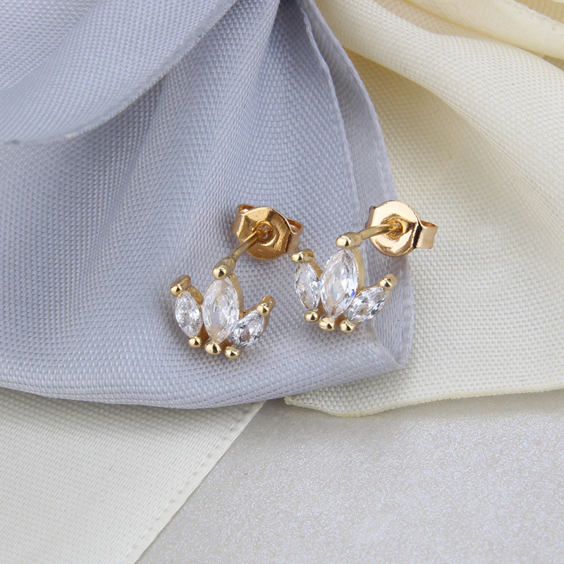 Hot Sale Three Rings Necklace Set New Gold-plated Zircon Pendant Stud Earrings Set Wholesale Nihaojewelry display picture 5