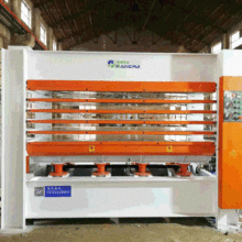 廠家供應 木工機械設備 多層木工熱壓機 導熱油加熱環保熱壓機