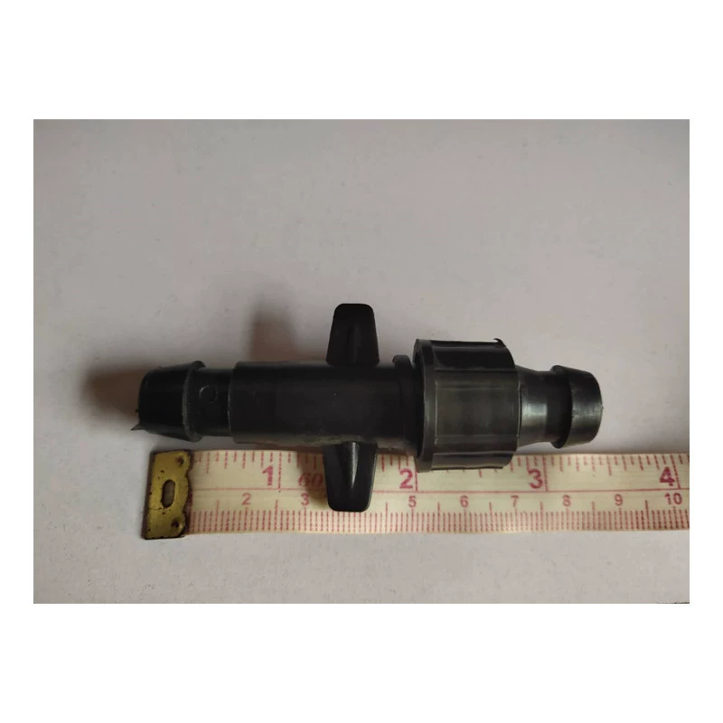 Производитель продает замок мамы с длинным горлышком, большим горлышком, жесткой трубой рядом с жесткой трубкой.