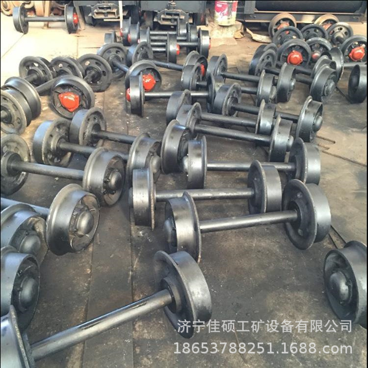 生产钢轨轮 900轨距矿车轮价格 翻斗式矿车轮对