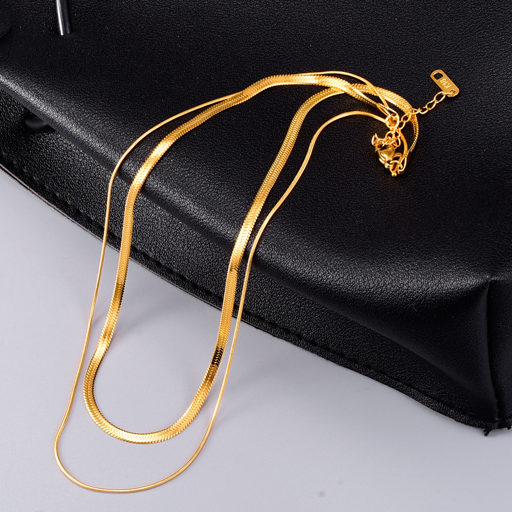 304 Stainless Steel Titanium Steel 18K Gold Plated Inlaid Gold Heart Necklace display picture 2