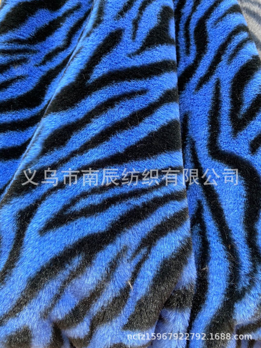 Estampado de leopardo patrón horizontal pequeña piel de conejo impresión Imitación Piel de conejo franela ropa abrigo tela de felpa alfombra de juguete en stock