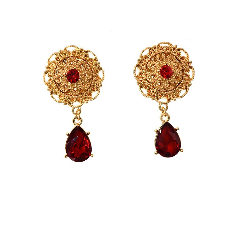 Palace Retro Ruby Drop Zircon Earrings Long Earrings Bridal Earrings Temperament Earrings Holiday Style Wholesale Nihaojewelry display picture 7