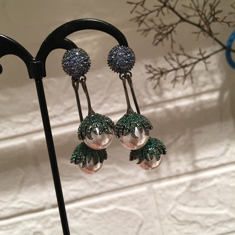 Pearl Ball Green Leaves Tassel Earrings display picture 4