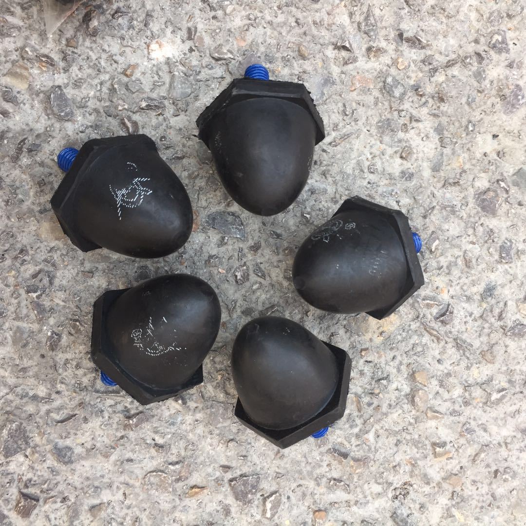 WG1642430081豪沃前梁缓冲块7