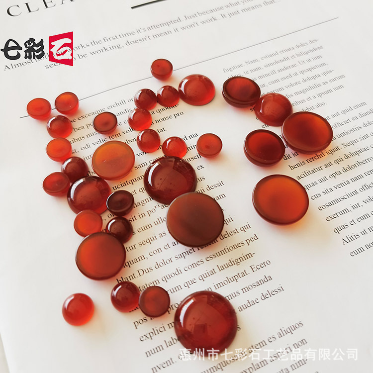 [Rote Achat Ringfassung] Halbkugelförmige rote Perlenform Ringfassung, ovaler Chalcedon loser Edelstein für DIY-Schmuckherstellung.