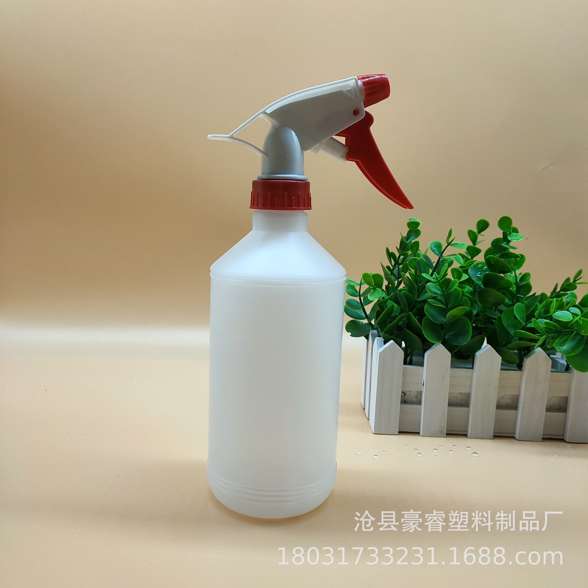 厂家直供500ML全能水塑料瓶清洁手扣式喷雾瓶机头水瓶塑料喷雾瓶