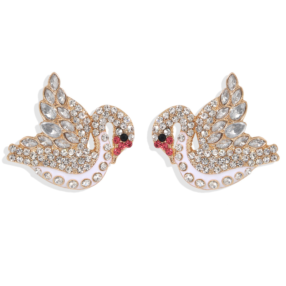 New Fashion  Alloys Studded With Diamonds  Atmosphere Small Fresh  Alloy Earrings Nihaojewelry Wholesale display picture 3