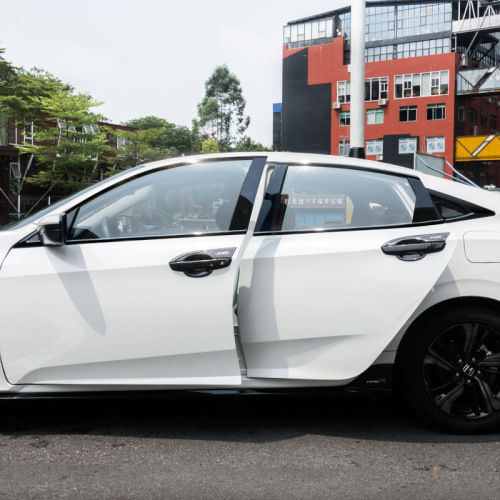 The 10th generation Civic modified window trim, black center pillar, upper window and lower window body decoration, black exterior kit modification