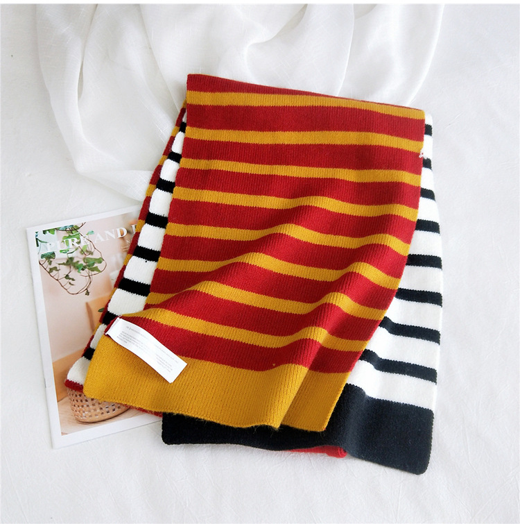 Color Striped Knitted Scarf display picture 9