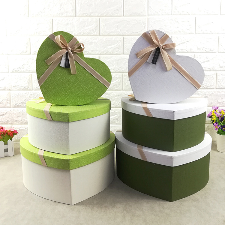 草绿色心形礼盒三件套高档香皂花盒纸盒大号桃心鲜花包装盒厂家