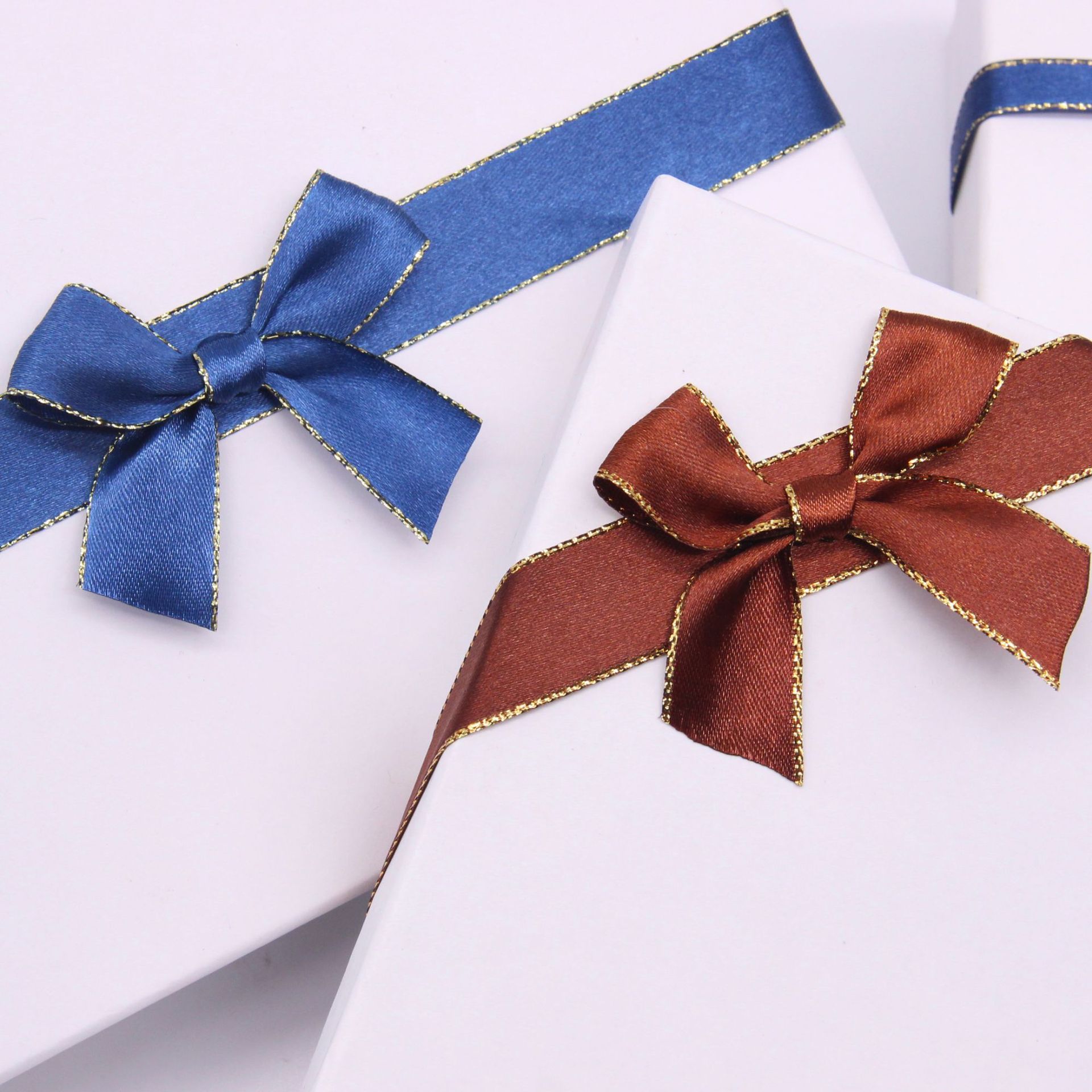 Botella de perfume al por mayor cinta decorativa arco 2cm doble borde de oro cinta mano arco