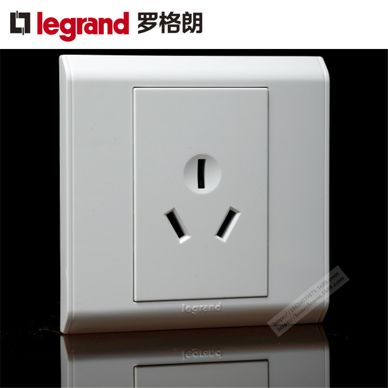 Legrand/罗格朗 美驭系列（含框）10A 250V三扁插座V426/10S