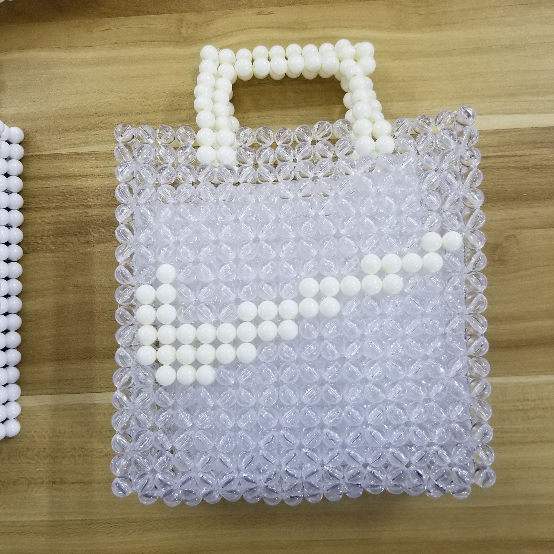 메인 컬러 투명 소재