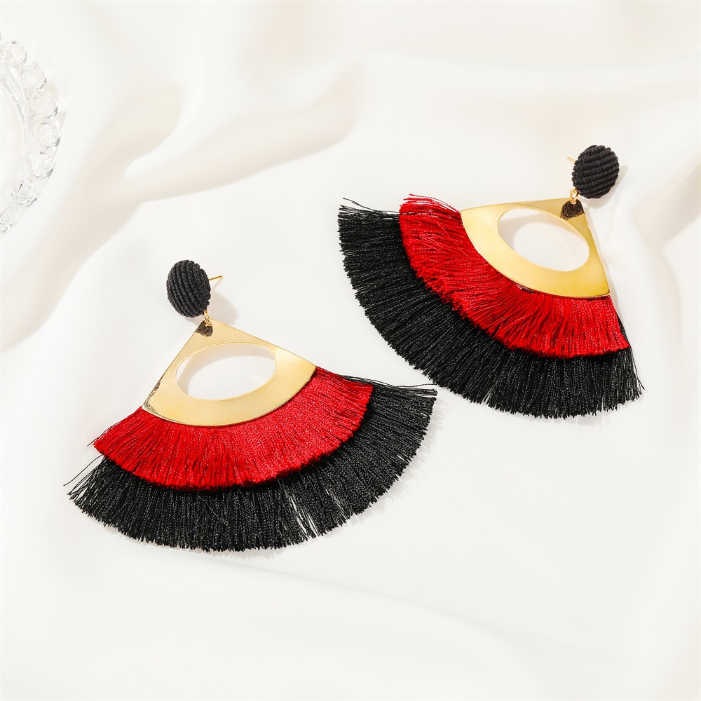 New Exaggerated Double-layer Fan-shaped Bohemian Retro Tassel Earrings Wholesale Nihaojewelry display picture 6