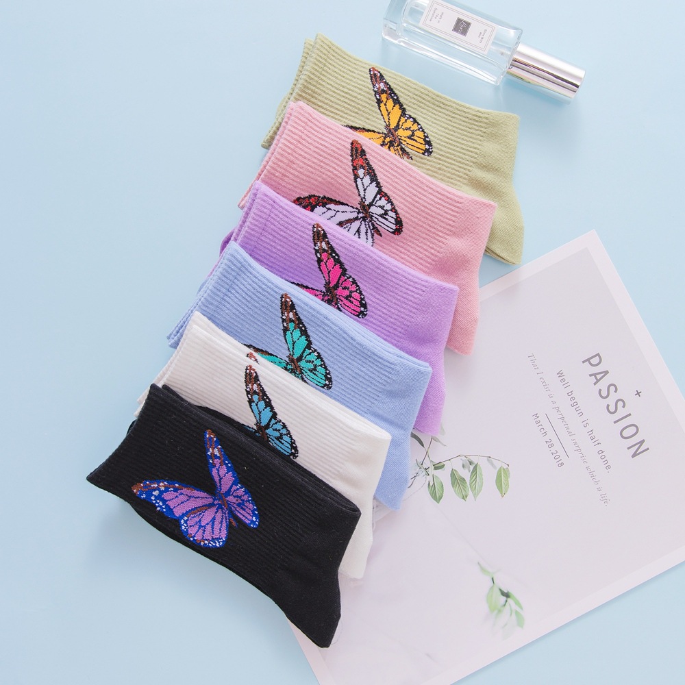 Butterfly Pattern Autumn Season Women's Japanese Style Butterfly Cotton Crew Socks A Pair