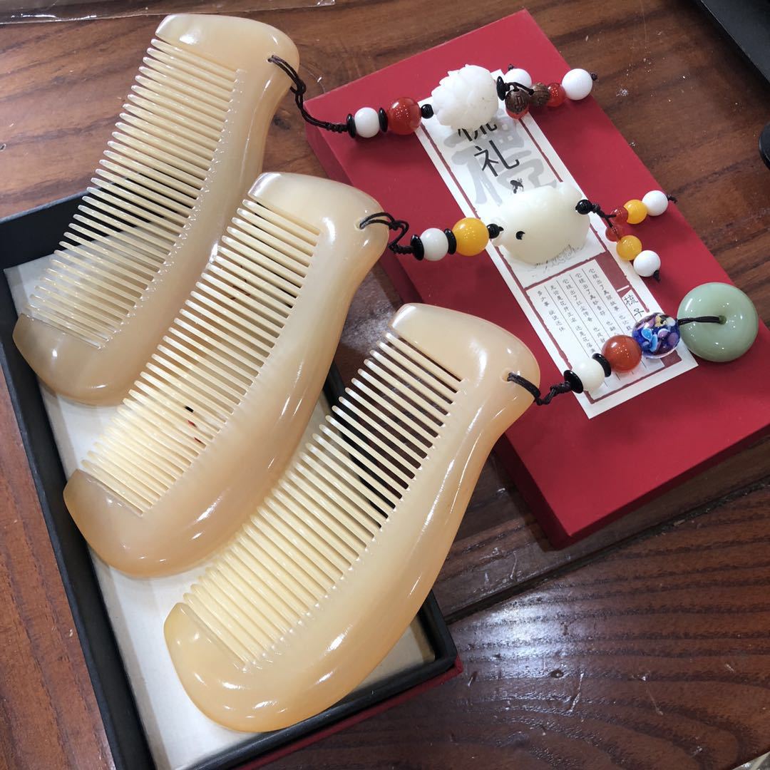 新款牛角梳挂坠加厚精品羊角梳子小鸟可爱礼品梳定制刻字直发顺发|ms