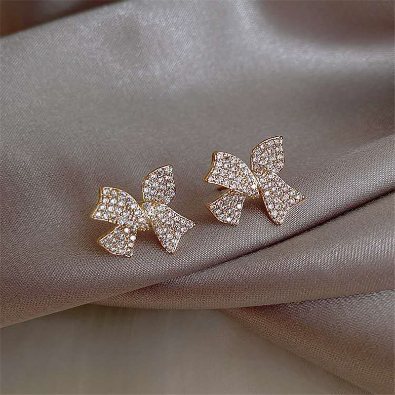 Fashion Flower 925 Silver Needle New Trendy Earrings For Women display picture 5