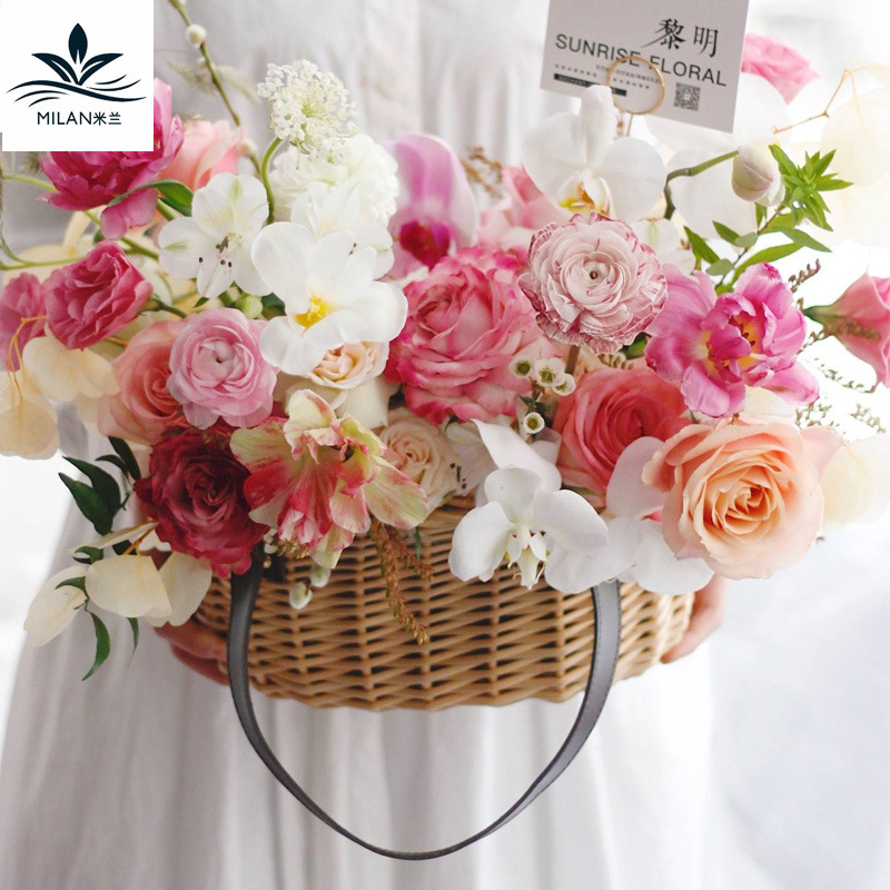 Creativo pastoral mano tejida a mano cesta de la flor cesta arreglo de flores ratán mimbre tejido cinturón mochila cesta al por mayor