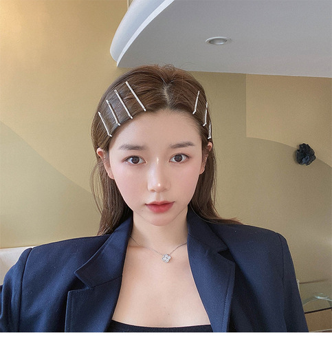 Korean style simple rhinestone cute hairpin for women Korean ins internet celebrity bangs clip side clip flash diamond one-word clip hairpin