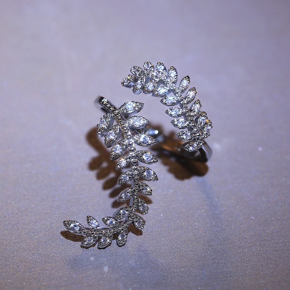 خاتم نسائي جديد من الزركون مطلي بالفضة خاتم إبداعي بأوراق النبات مجوهرات نحاسية display picture 2