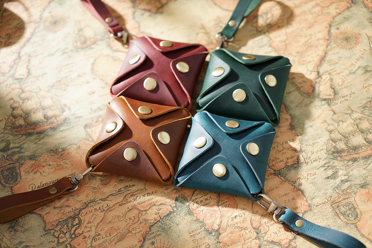 Solid Color Pattern All Seasons Season Unisex Gender Vintage Style Style Square Shape Unisex Solid Color Genuine Leather Hidden Buckle Coin Purses